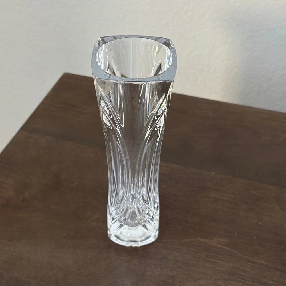 Cristal d'Arques Chatelet 24% lead Crystal Swirl Bud Vase Small Square Top 6.5